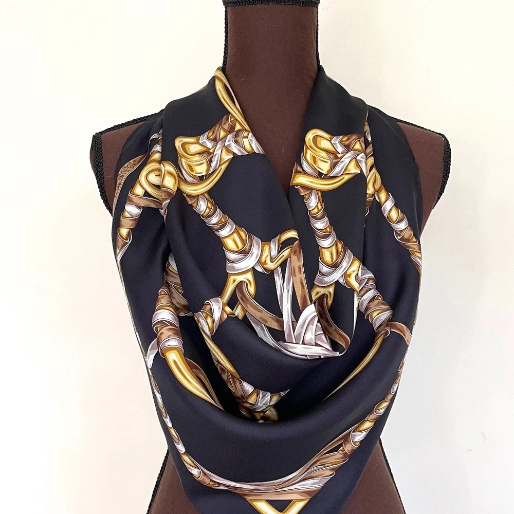 New Gucci Scarf Iconic Print Black Silk Wrap with Gucci Gift Box